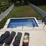 Tara, 4 Bedroom With Heated Pool *