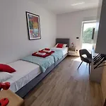 Tara, 4 Bedroom With Heated Pool *
