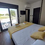 Tara, 4 Bedroom With Heated Pool