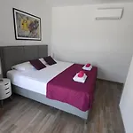 Villa Tara, 4 Bedroom With Heated Pool