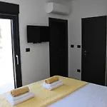 Tara, 4 Bedroom With Heated Pool * Medulin