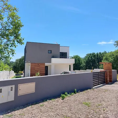 Tara, 4 Bedroom With Heated Pool ヴィラ