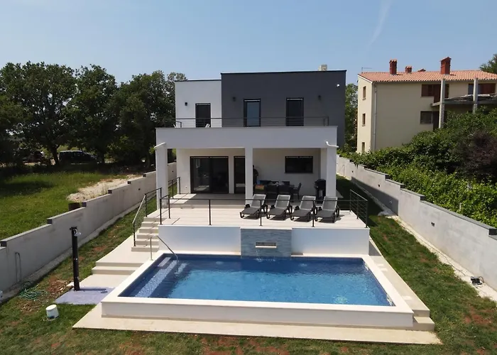 ヴィラ Tara, 4 Bedroom With Heated Pool