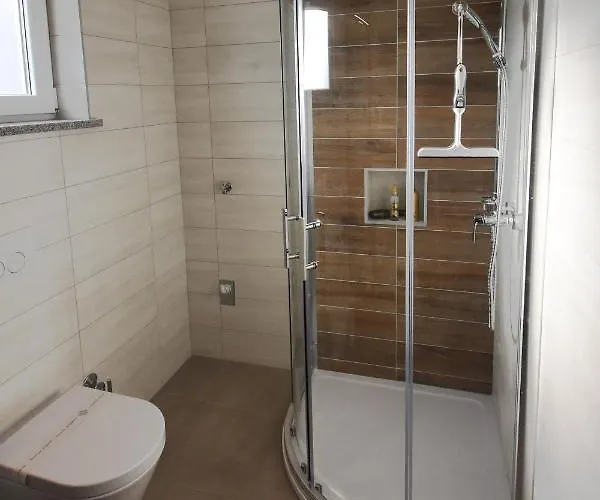 Tara, 4 Bedroom With Heated Pool Villa