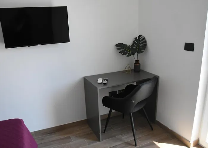 Tara, 4 Bedroom With Heated Pool *