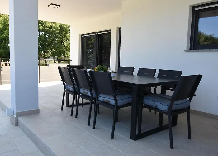 ヴィラ Tara, 4 Bedroom With Heated Pool メドゥリン