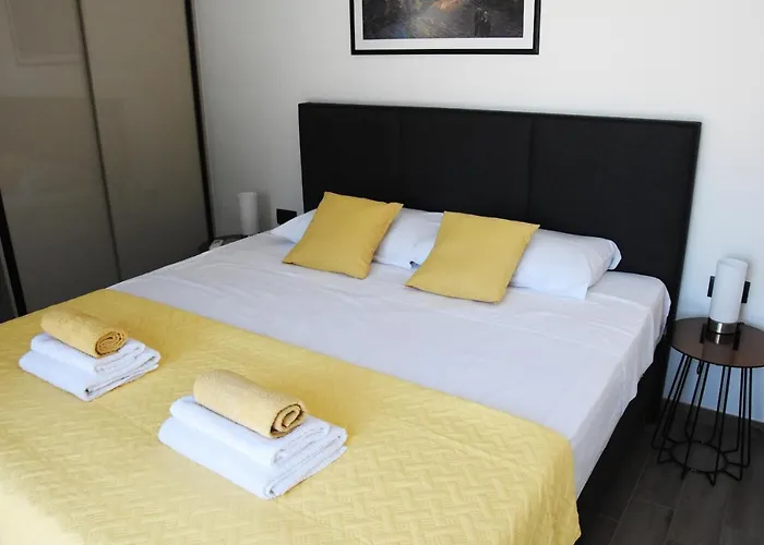 Tara, 4 Bedroom With Heated Pool * メドゥリン