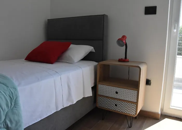 Tara, 4 Bedroom With Heated Pool *