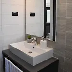 Tara, 4 Bedroom With Heated Pool Medulin