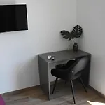 Tara, 4 Bedroom With Heated Pool *