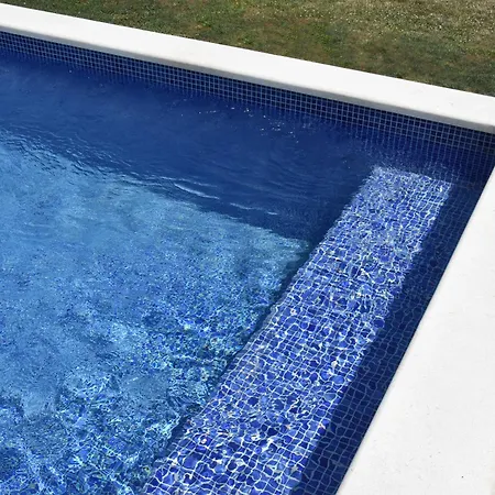 Tara, 4 Bedroom With Heated Pool * Medulin
