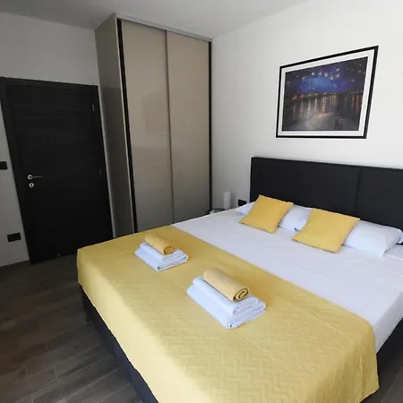 Tara, 4 Bedroom With Heated Pool Villa Medulin