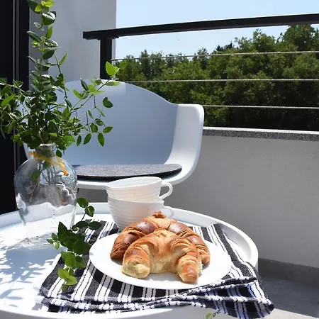 Tara, 4 Bedroom With Heated Pool