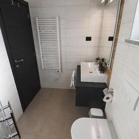 Tara, 4 Bedroom With Heated Pool Villa