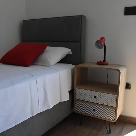 Tara, 4 Bedroom With Heated Pool *