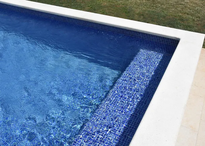 Tara, 4 Bedroom With Heated Pool * Medulin